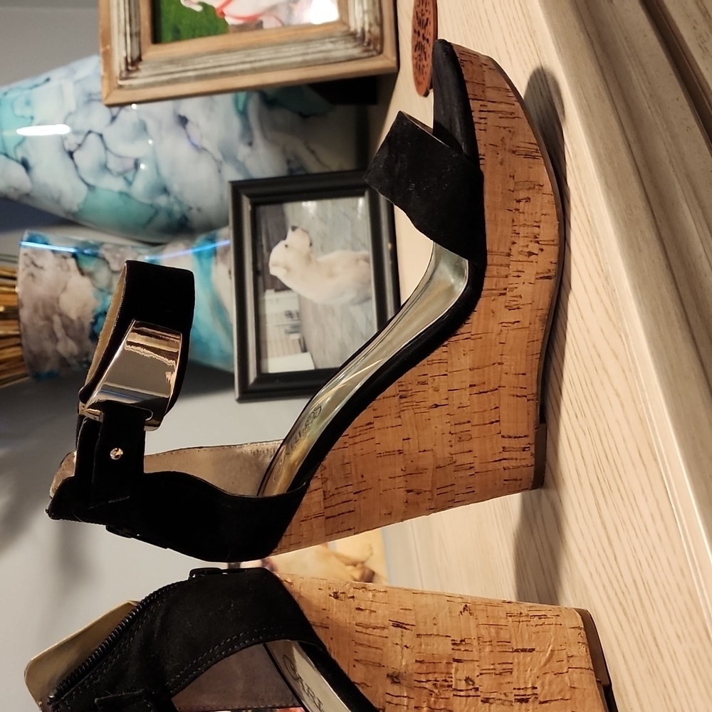 Shoes - Picture 3 of 3